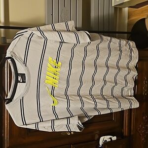 Nike Striped Tshirt Mens Large